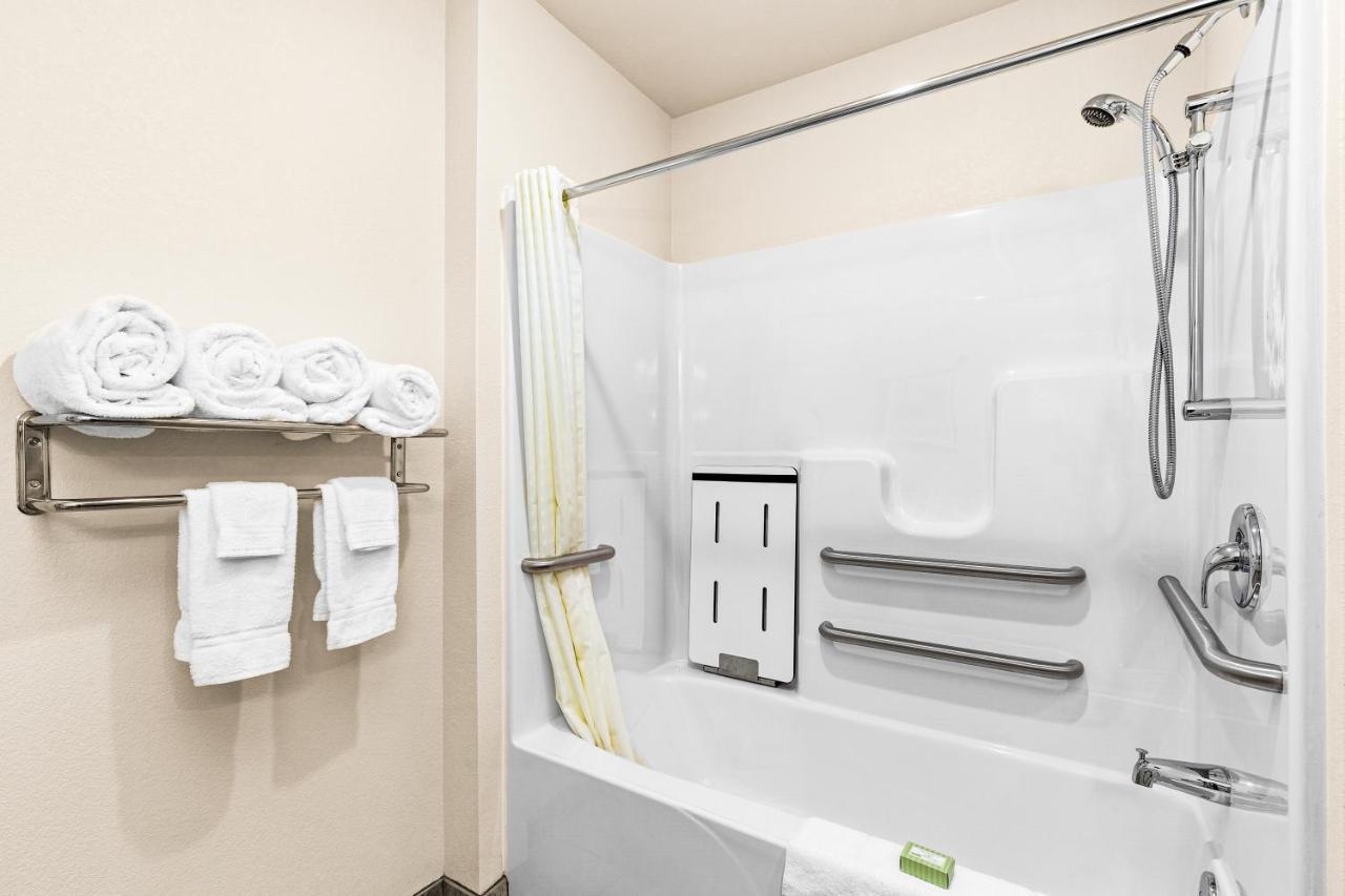 Cobblestone Hotel & Suites 인터내셔널 폴스 외부 사진