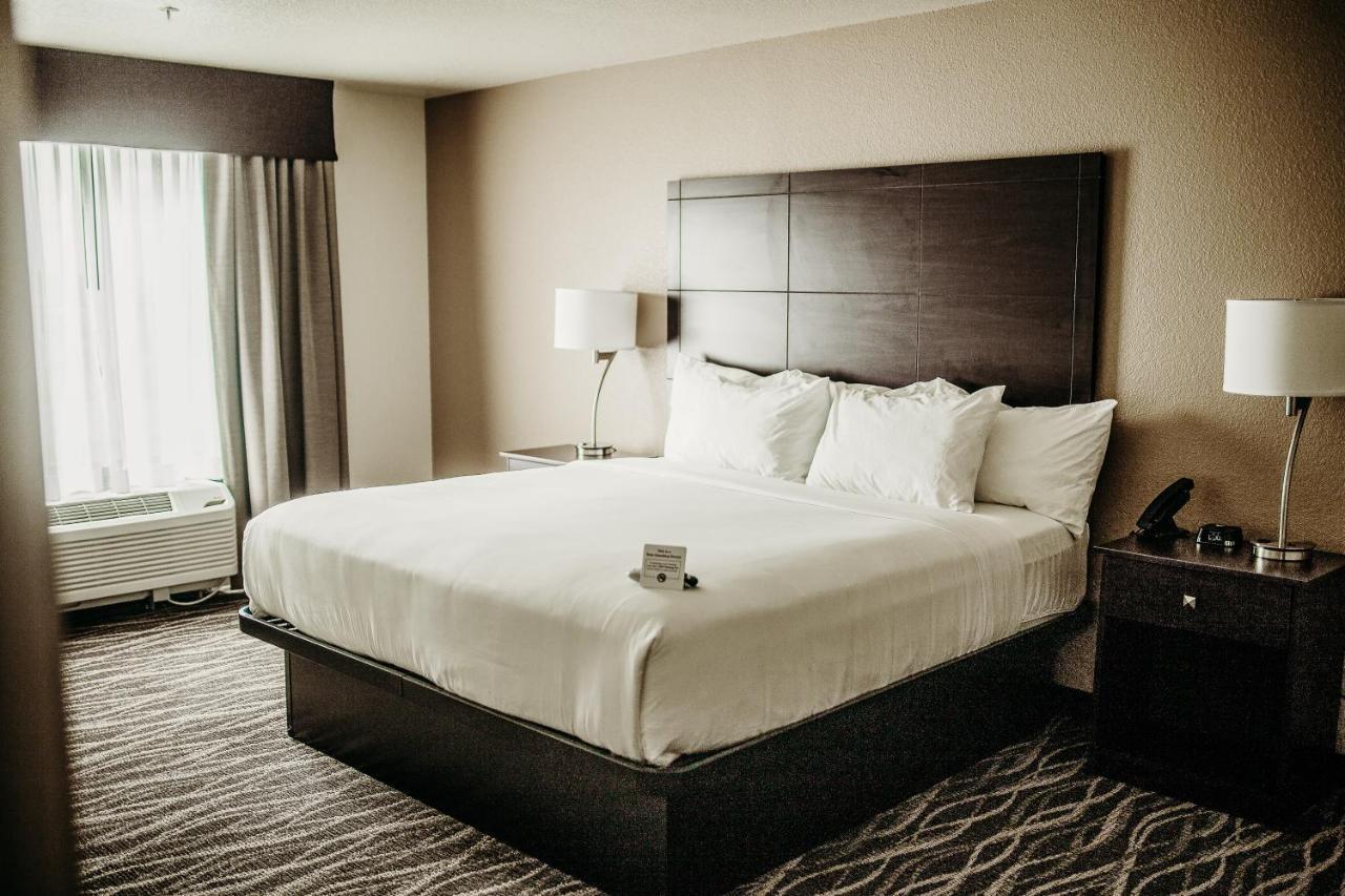 Cobblestone Hotel & Suites 인터내셔널 폴스 외부 사진