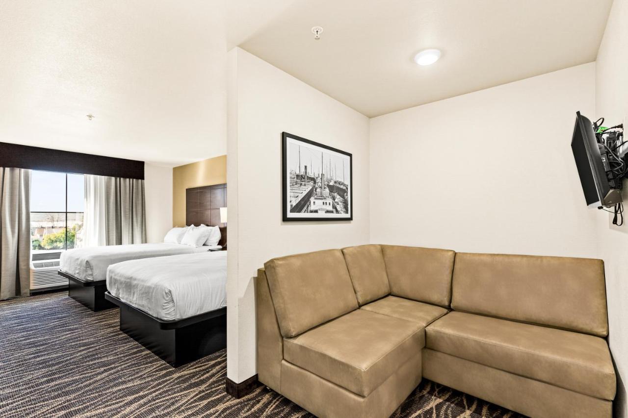 Cobblestone Hotel & Suites 인터내셔널 폴스 외부 사진