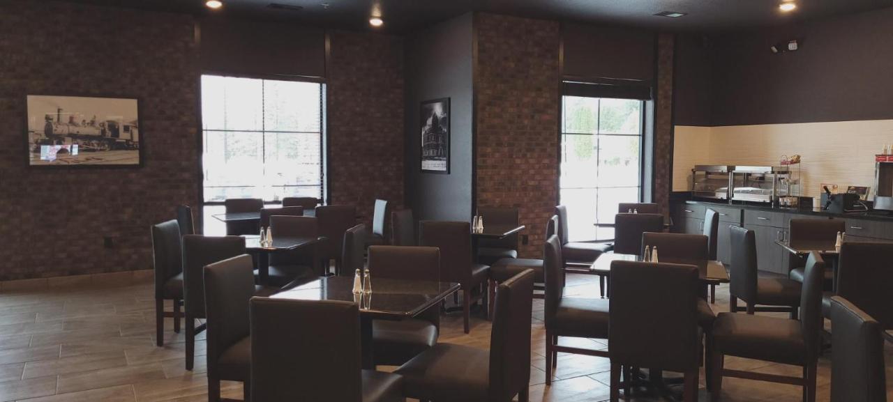 Cobblestone Hotel & Suites 인터내셔널 폴스 외부 사진